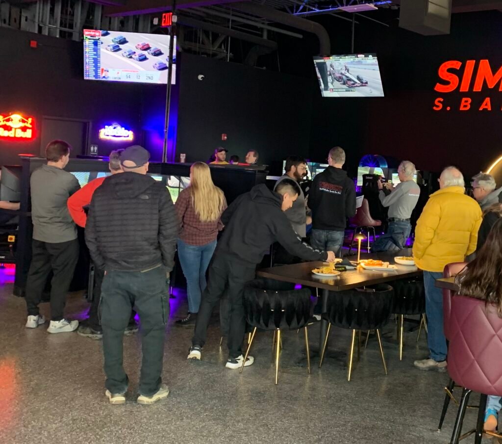 sim racing crowd